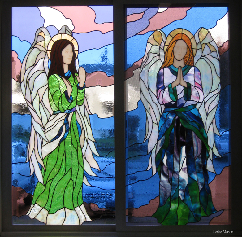 two angels in prayer